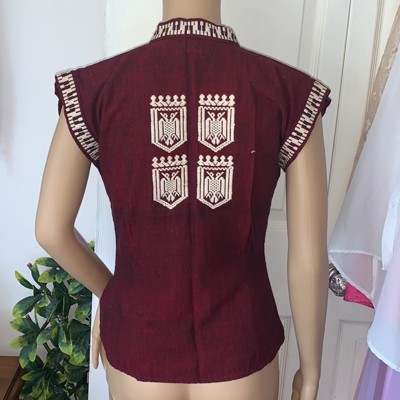 Burgundy embroidered mandarin collar sleeveless button down Ethnic shirt Top S - Picture 9 of 11